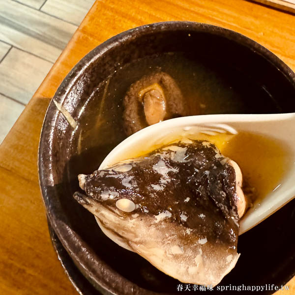 【高雄美食】僕燒鰻 新鮮鰻魚炭火現烤好滋味 新堀江隱藏版高雄鰻魚飯推薦(附菜單) @春天幸福味