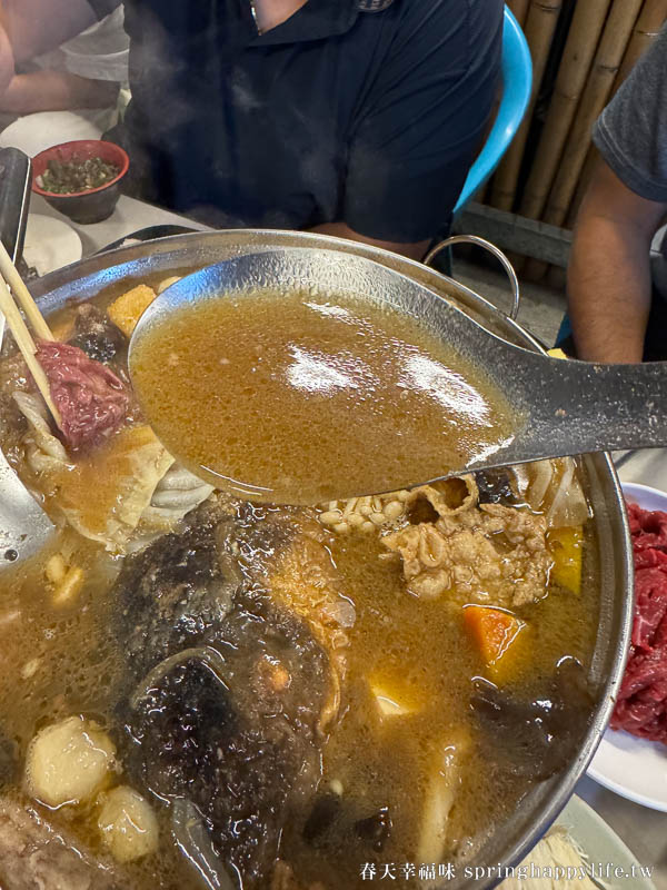 【屏東美食】阿彬火鍋店 在地人激推平價石頭火鍋 一位難求半露天火鍋店 @春天幸福味