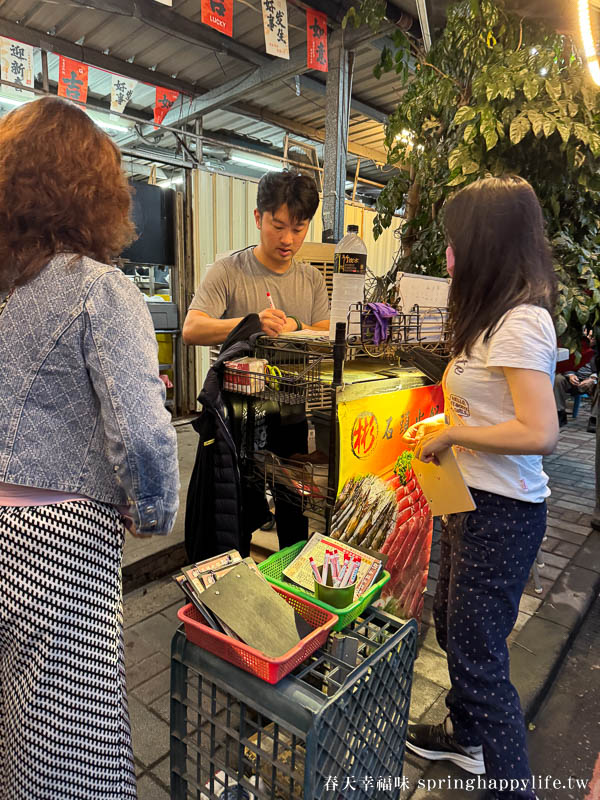 【屏東美食】阿彬火鍋店 在地人激推平價石頭火鍋 一位難求半露天火鍋店 @春天幸福味