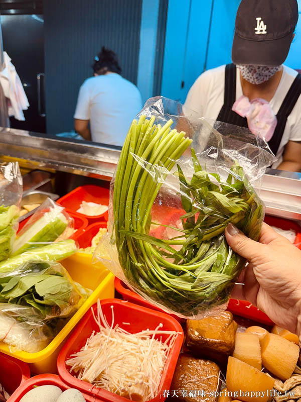 【高雄美食】小辣椒滷味熱河店 四十多年老店 超夯滷味攤(附菜單) @春天幸福味