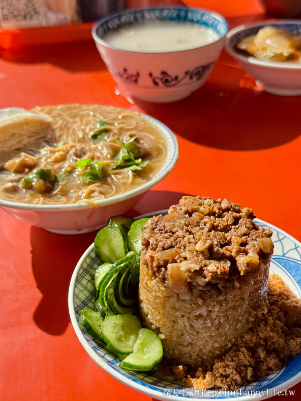 【高雄美食】鳳興麵線(原鳳邑麵線) 在地人激推平價美食 庭院用餐 銅板價排隊美食(附菜單) @春天幸福味
