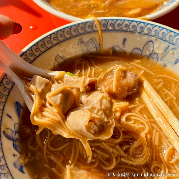 【高雄美食】鳳興麵線(原鳳邑麵線) 在地人激推平價美食 庭院用餐 銅板價排隊美食(附菜單) @春天幸福味