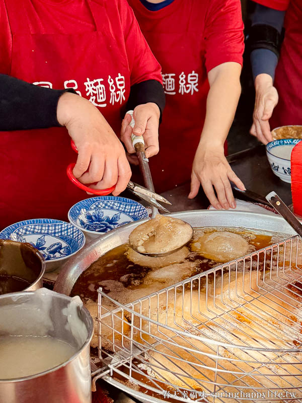 【高雄美食】鳳興麵線(原鳳邑麵線) 在地人激推平價美食 庭院用餐 銅板價排隊美食(附菜單) @春天幸福味