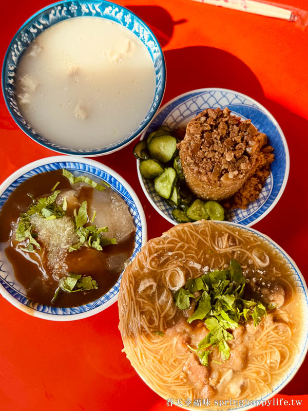 【高雄美食】鳳興麵線(原鳳邑麵線) 在地人激推平價美食 庭院用餐 銅板價排隊美食(附菜單) @春天幸福味