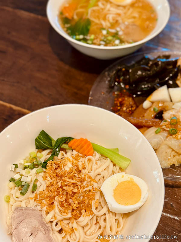 【屏東美食】癮石男女柴燒麵 隱身長治鄉三合院 一周只開三天的溫暖麵店(附菜單) @春天幸福味