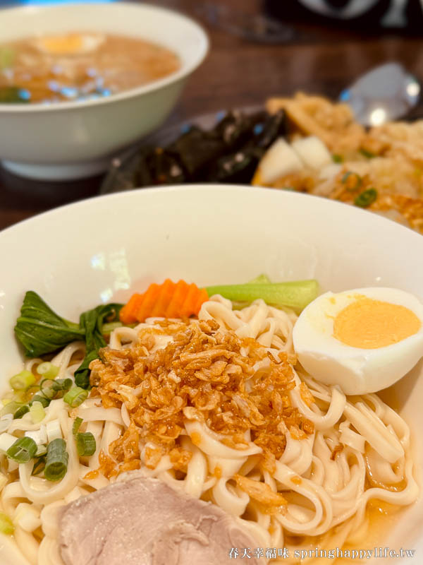 【屏東美食】癮石男女柴燒麵 隱身長治鄉三合院 一周只開三天的溫暖麵店(附菜單) @春天幸福味