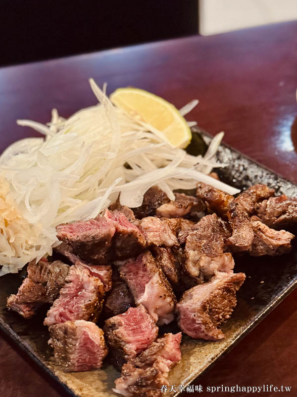 【高雄美食】吃不飽碳烤牛排 只賣原肉！大口吃肉就是爽 可帶外食超過癮(附菜單) @春天幸福味