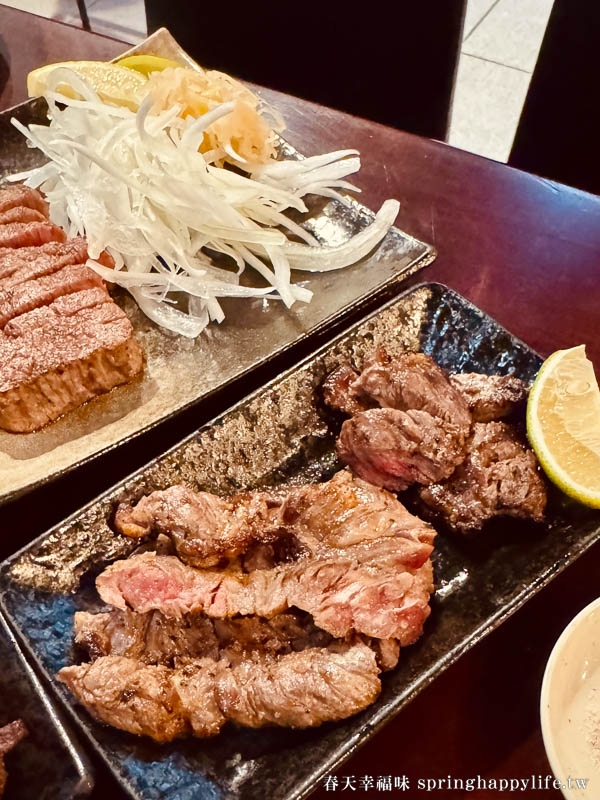 【高雄美食】吃不飽碳烤牛排 只賣原肉！大口吃肉就是爽 可帶外食超過癮(附菜單) @春天幸福味