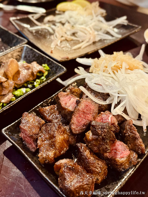 【高雄美食】吃不飽碳烤牛排 只賣原肉！大口吃肉就是爽 可帶外食超過癮(附菜單) @春天幸福味