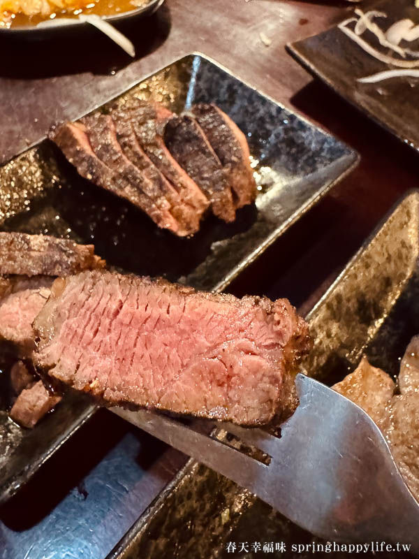 【高雄美食】吃不飽碳烤牛排 只賣原肉！大口吃肉就是爽 可帶外食超過癮(附菜單) @春天幸福味